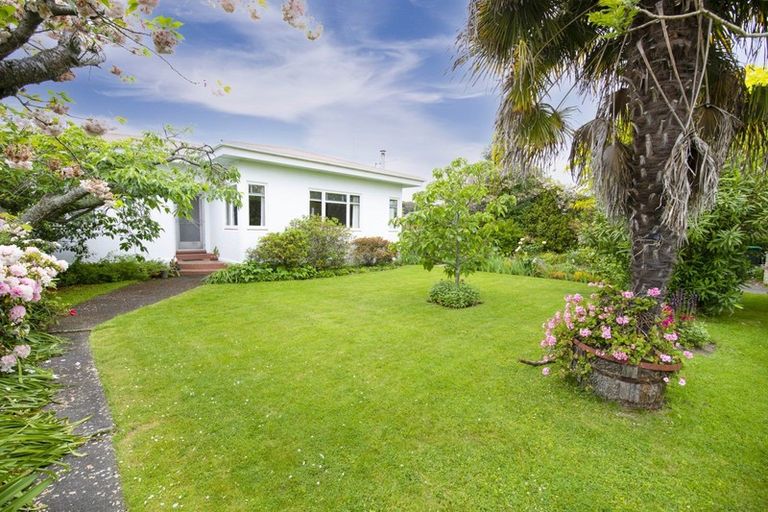 Photo of property in 9 Cassino Crescent, Onekawa, Napier, 4110