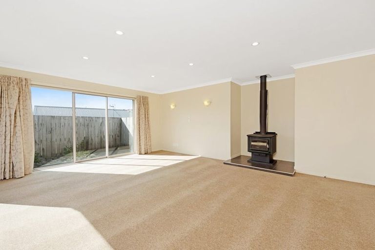 Photo of property in 99 Bing Lucas Drive, Tawa, Wellington, 5028