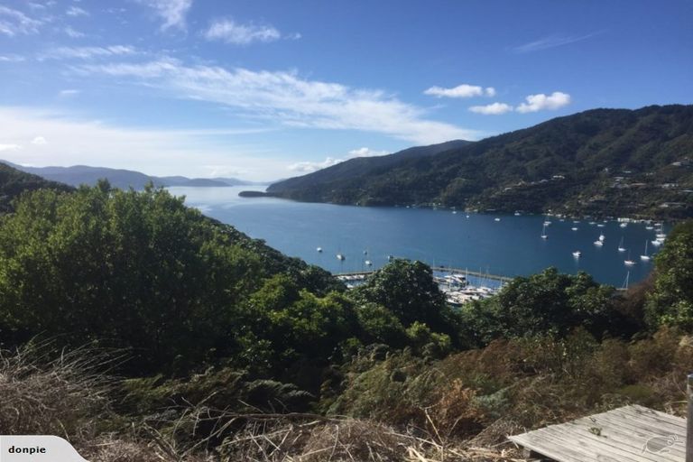 Photo of property in 43 Marina Drive, Waikawa, Picton, 7220
