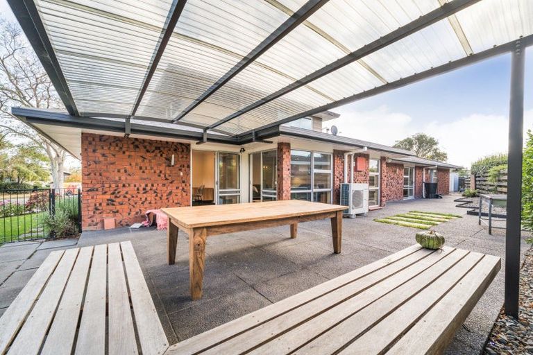 Photo of property in 8 Aintree Crescent, Awapuni, Palmerston North, 4412