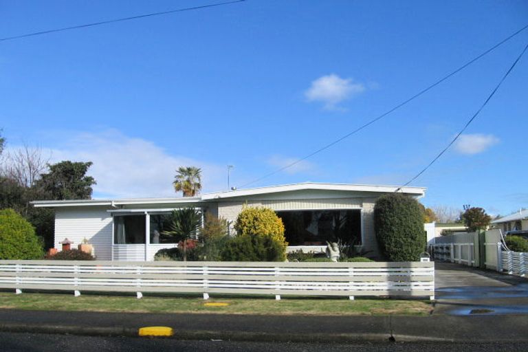 Photo of property in 205 Murdoch Road East, Akina, Hastings, 4122