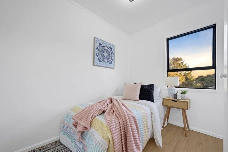 Photo of property in 87 West Harbour Drive, West Harbour, Auckland, 0618