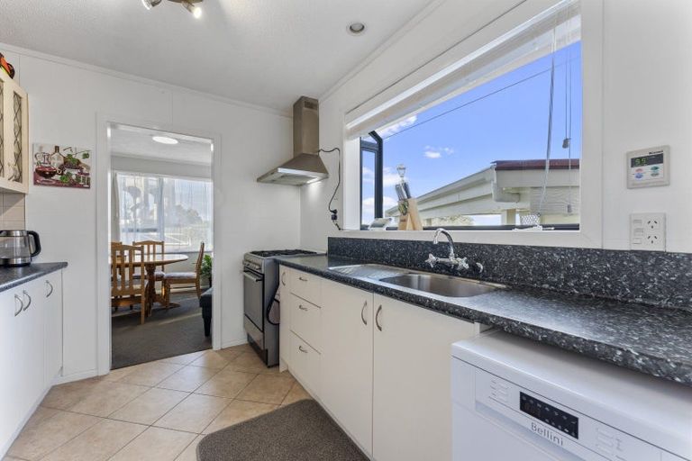 Photo of property in 20 Bastia Avenue, Bastia Hill, Whanganui, 4500