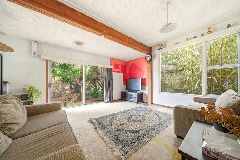 Photo of property in 2 Forbes Road, Favona, Auckland, 2024