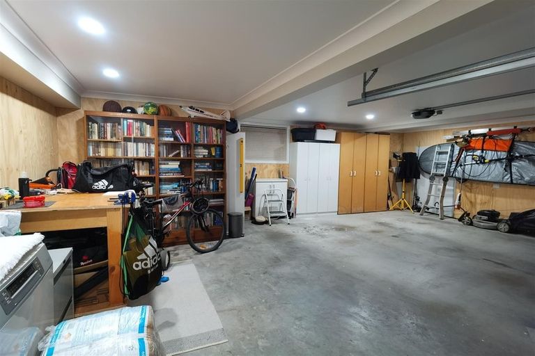 Photo of property in 172 Mellons Bay Road, Mellons Bay, Auckland, 2014