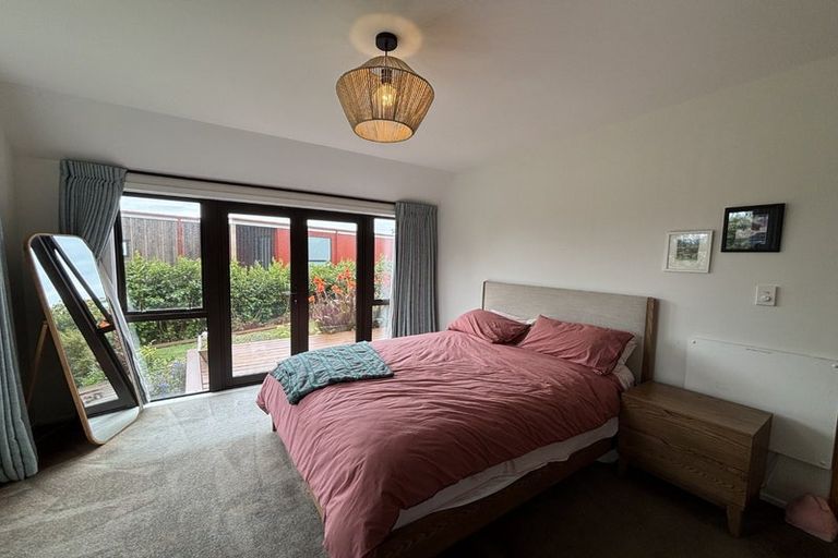 Photo of property in 5 Drayton Drive, Mount Pleasant, Christchurch, 8081