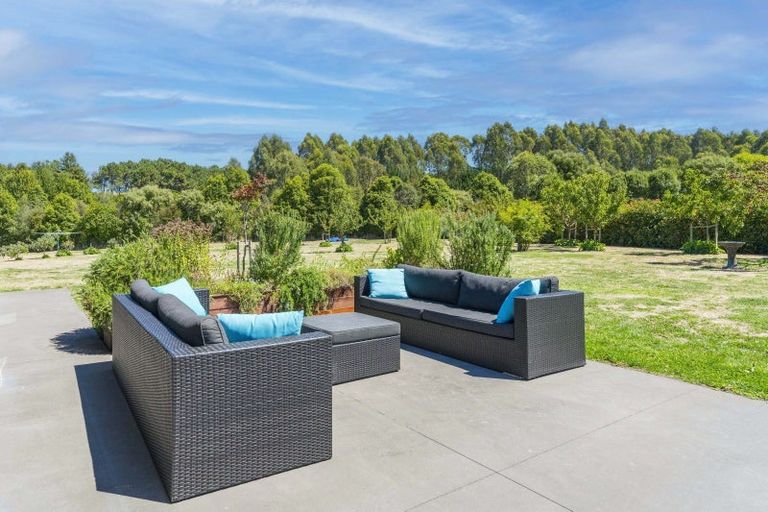 Photo of property in 4 Kanuka Grove, Kinloch, Taupo, 3377