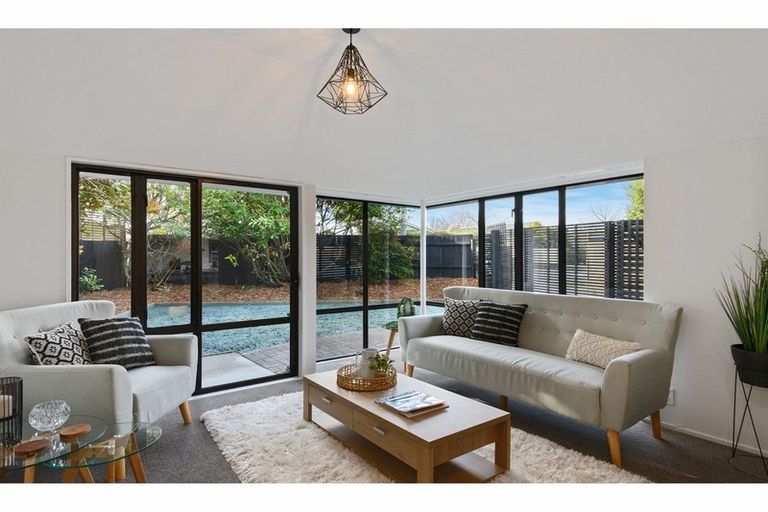 Photo of property in 21a Wairakei Road, Bryndwr, Christchurch, 8052