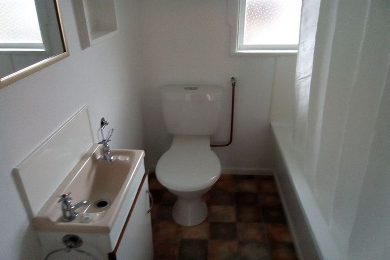 Photo of property in 3/43 Tramway Road, Beach Haven, Auckland, 0626