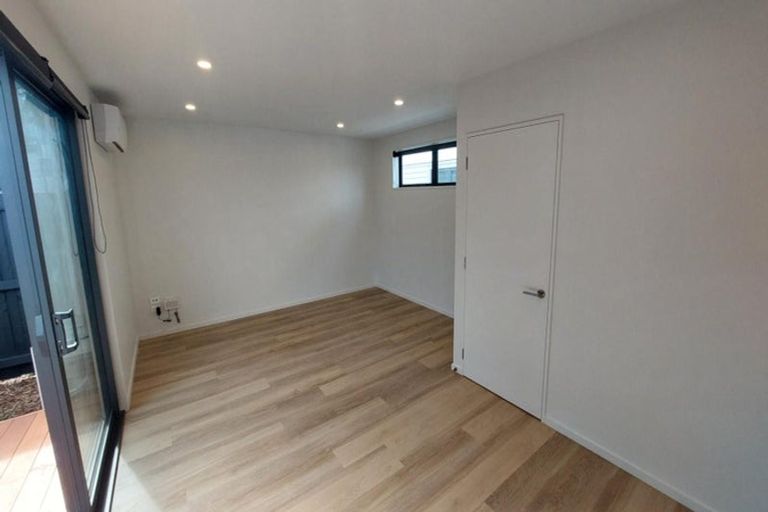 Photo of property in 3/10 Surrey Street, Linwood, Christchurch, 8062