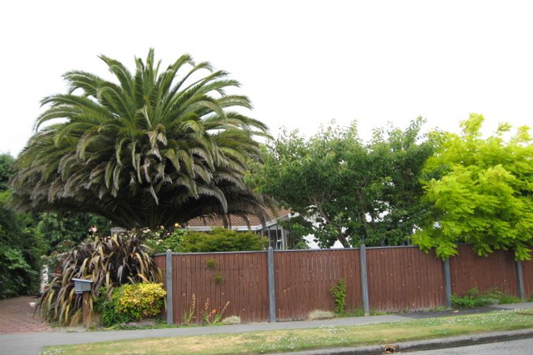 Photo of property in 68 Waratah Street, Avondale, Christchurch, 8061