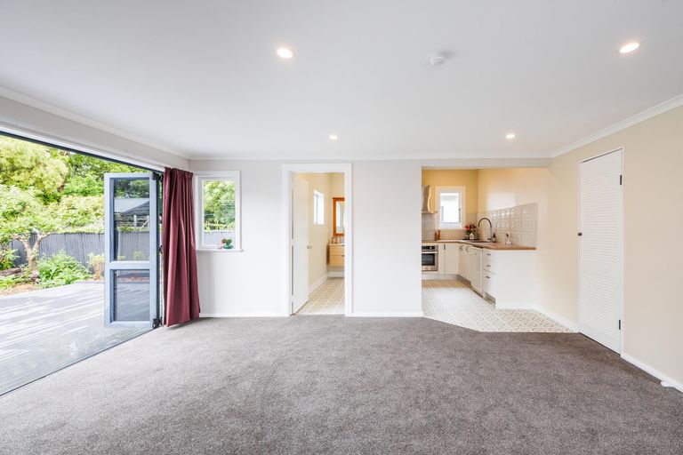 Photo of property in 85 Shamrock Street, Takaro, Palmerston North, 4412