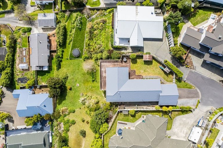 Photo of property in 92 Navigation Drive, Whitby, Porirua, 5024