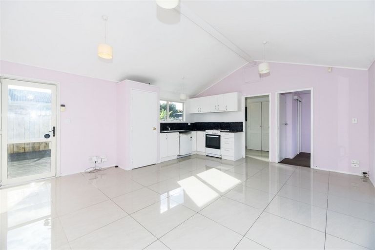 Photo of property in 2 Walters Road, Mount Wellington, Auckland, 1062