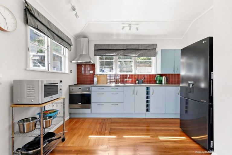 Photo of property in 65 Sidlaw Street, Strathmore Park, Wellington, 6022