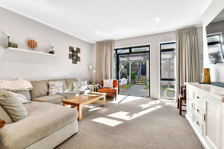 Photo of property in 117 Bonair Crescent, Silverdale, 0932