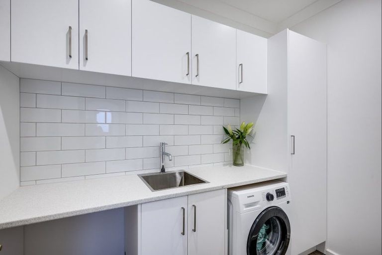 Photo of property in 911 Churchill Street, Akina, Hastings, 4122