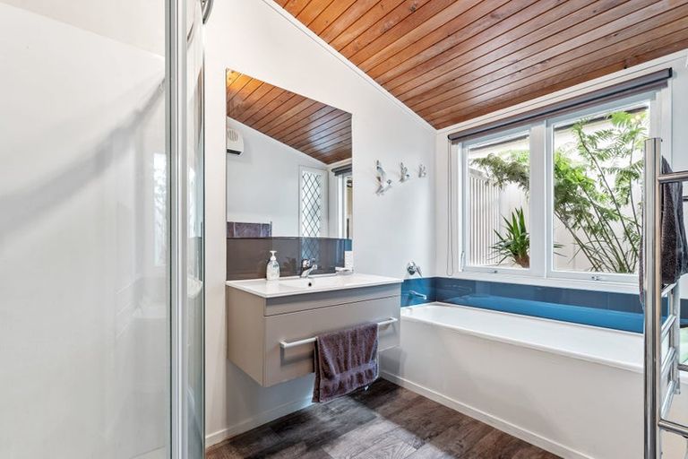 Photo of property in 432 Whangaparaoa Road, Stanmore Bay, Whangaparaoa, 0932