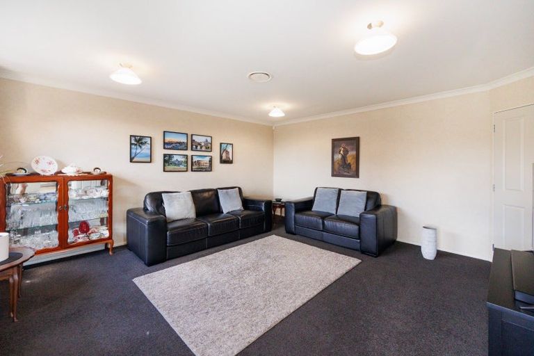 Photo of property in 9 Bouvardia Avenue, Milson, Palmerston North, 4414