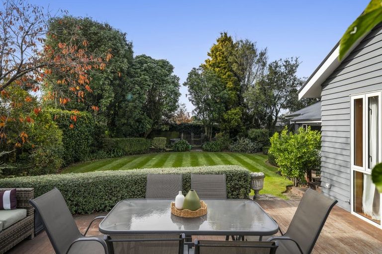 Photo of property in 8 Croziers Road, St Albans, Christchurch, 8052