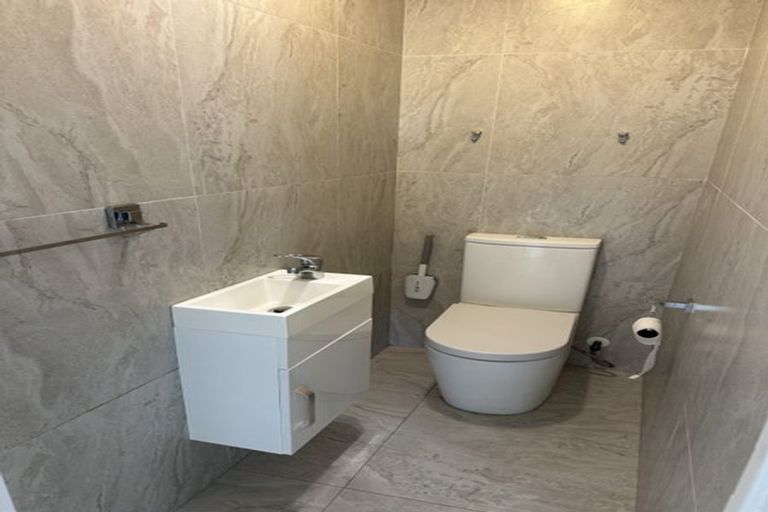 Photo of property in 60 Medvale Avenue, Flat Bush, Auckland, 2019