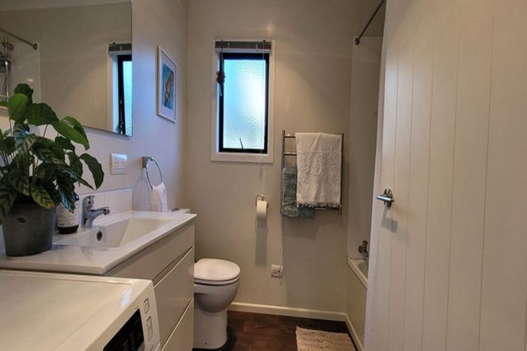 Photo of property in 45a Barnhill Crescent, Pahurehure, Papakura, 2113