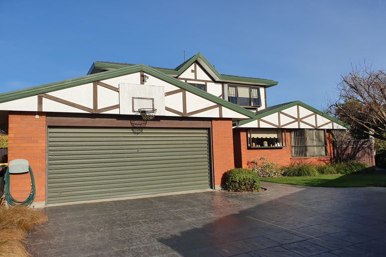 Photo of property in 10a Geraldo Place, Russley, Christchurch, 8042
