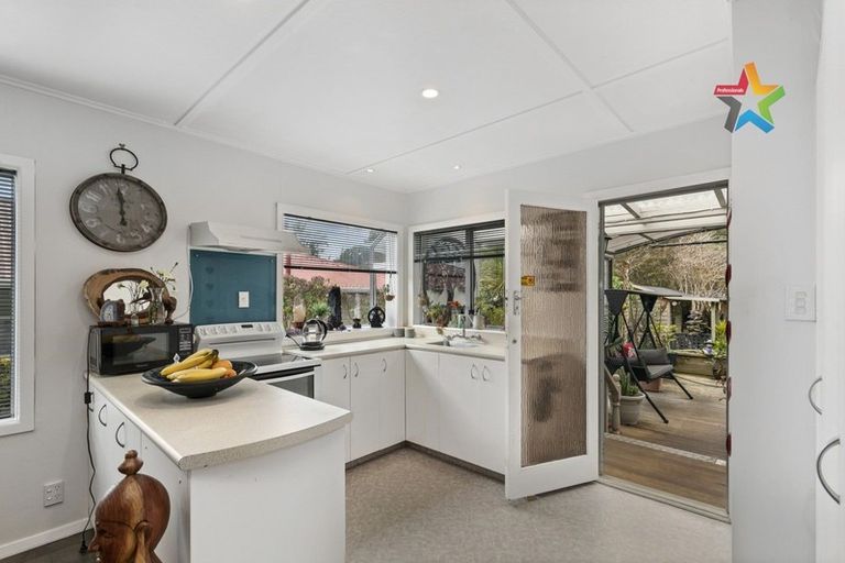 Photo of property in 19 Gardiner Grove, Wainuiomata, Lower Hutt, 5014