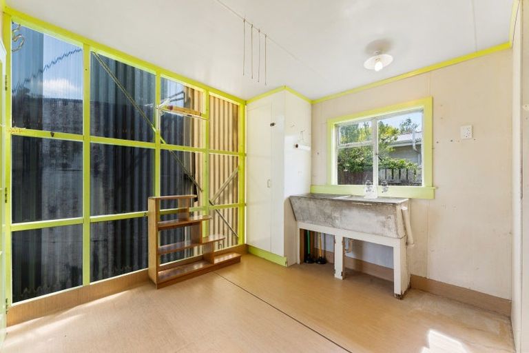 Photo of property in 3 Caversham Road, Westmere, Whanganui, 4501