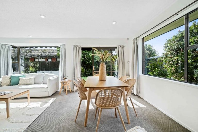 Photo of property in 2/302a Ilam Road, Burnside, Christchurch, 8053