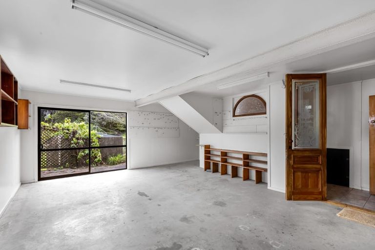 Photo of property in 117 Brick Bay Drive, Sandspit, Warkworth, 0982