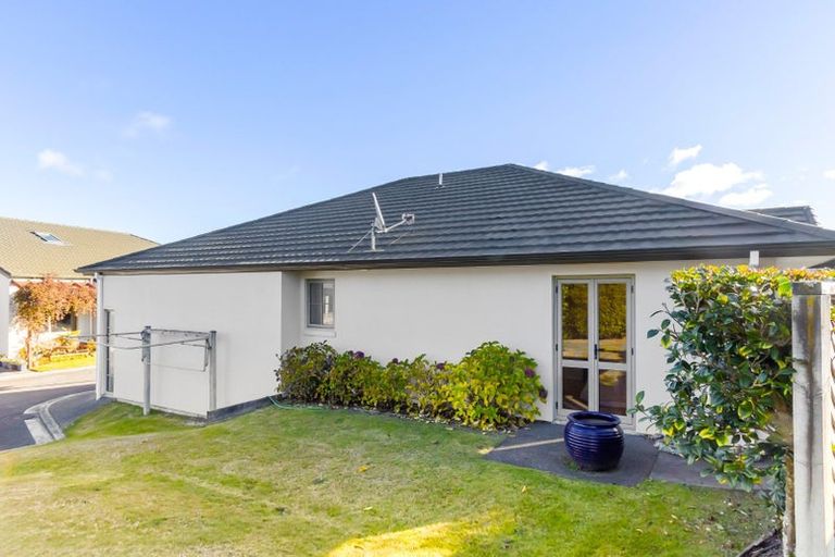Photo of property in 30 Lakeridge Close, Rangatira Park, Taupo, 3330