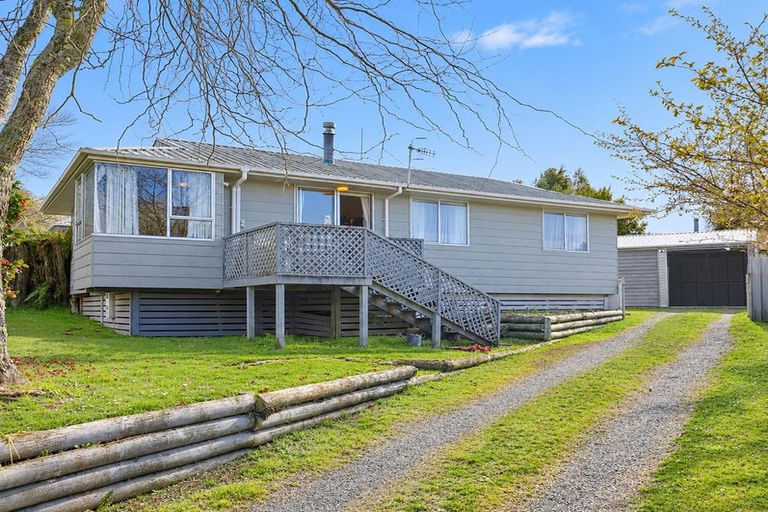 Photo of property in 11 Crystal Place, Pukehangi, Rotorua, 3015