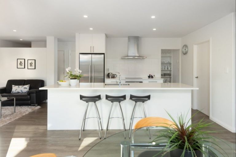 Photo of property in 39 Kahuparere Crescent, Pyes Pa, Tauranga, 3112