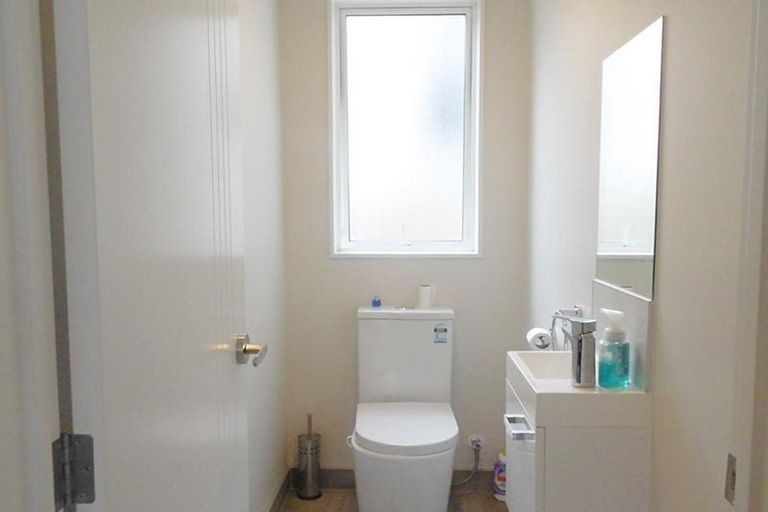 Photo of property in 26 Craigs Way, Hobsonville, Auckland, 0616