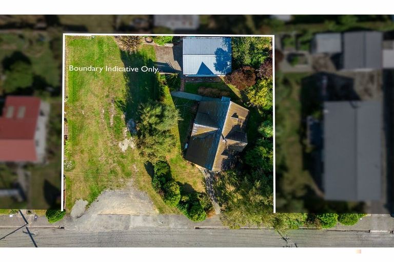 Photo of property in 7 Eaton Street, Waimate, 7924