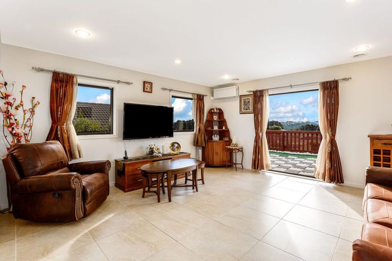 Photo of property in 16 Frances Brown Avenue, Aotea, Porirua, 5024