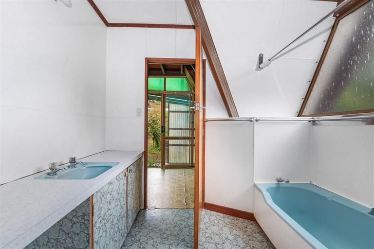 Photo of property in 8 Aoturoa Avenue, Rotoiti Forest, Rotorua, 3074