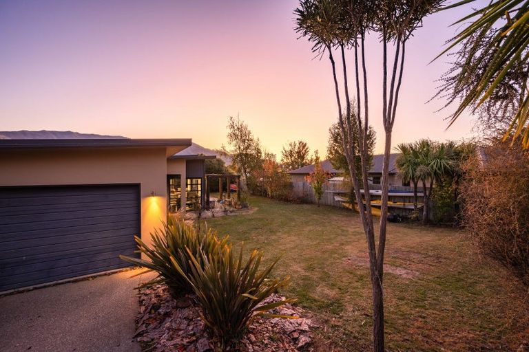 Photo of property in 57 Rob Roy Lane, Wanaka, 9305
