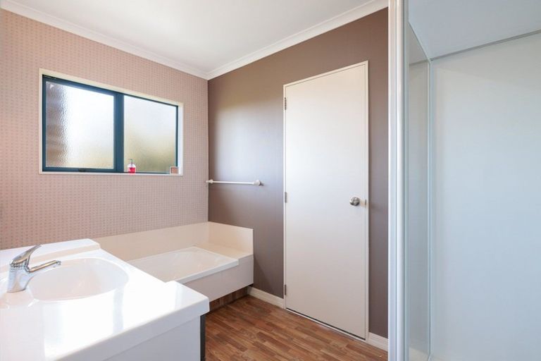 Photo of property in 32 Snowden Street, Ohauiti, Tauranga, 3112