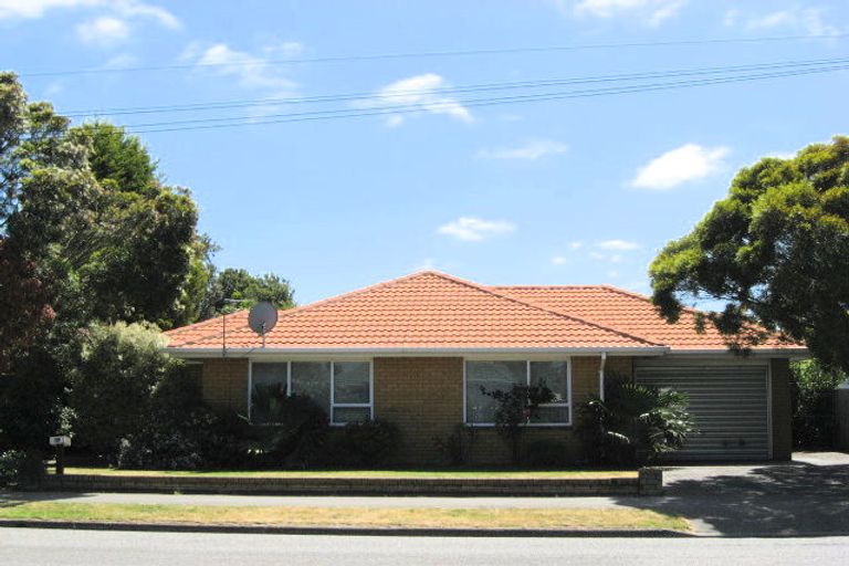 Photo of property in 2/2 Bentley Street, Russley, Christchurch, 8042