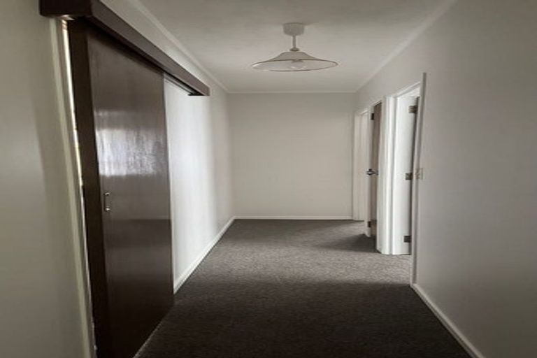 Photo of property in 2/18 Fratley Avenue, Farm Cove, Auckland, 2012