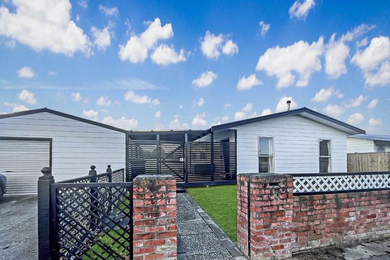 Photo of property in 31 Acacia Street, Kelvin Grove, Palmerston North, 4414