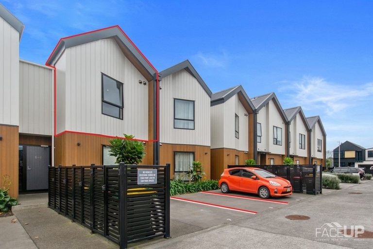 Photo of property in 8/117 Buckley Avenue, Hobsonville, Auckland, 0616