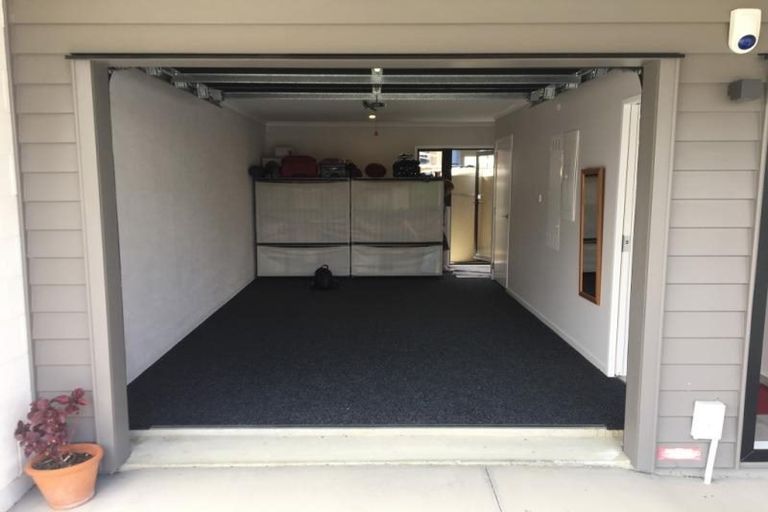 Photo of property in 37 Liquidambar Drive, Hobsonville, Auckland, 0616