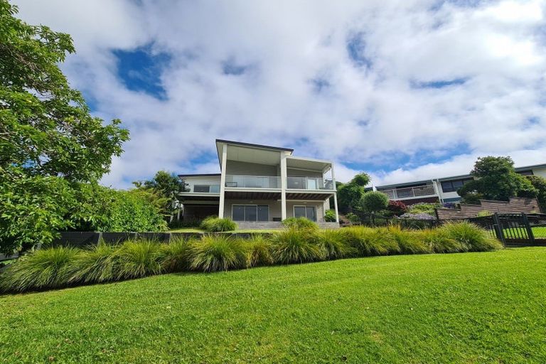 Photo of property in 104 Tukere Drive, Whangamata, 3620