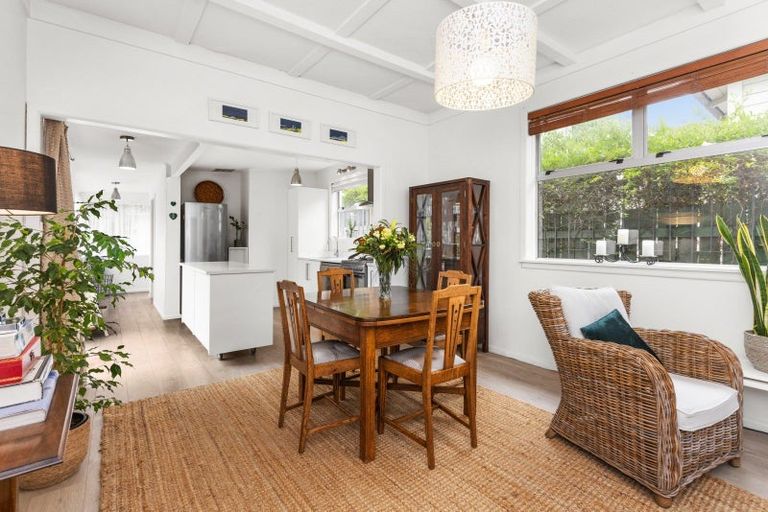 Photo of property in 155 Milton Road, Bluff Hill, Napier, 4110