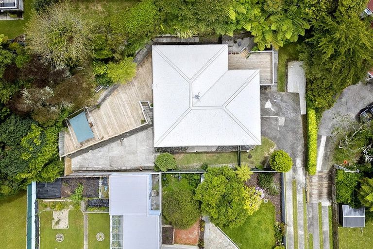 Photo of property in 12 Pembroke Street, Tawa, Wellington, 5028