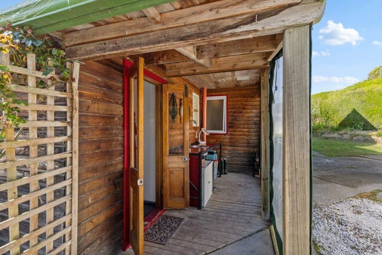 Photo of property in 124 Marine Drive, Diamond Harbour, Lyttelton, 8971