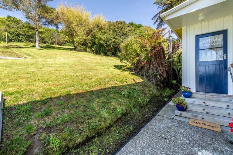 Photo of property in 78 Marine Parade, Bluff, 9814